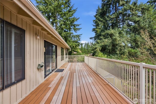 18510 66th Avenue NE, Kenmore, WA 98028