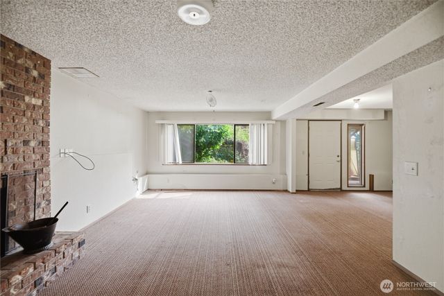 18510 66th Avenue NE, Kenmore, WA 98028