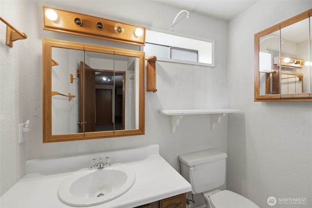 18510 66th Avenue NE, Kenmore, WA 98028