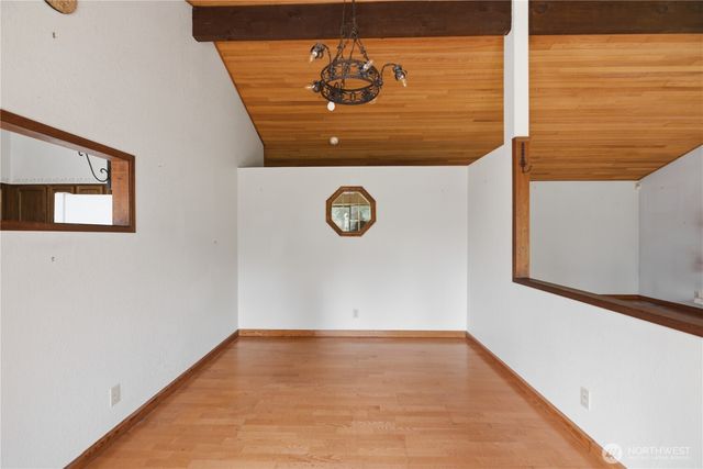 18510 66th Avenue NE, Kenmore, WA 98028