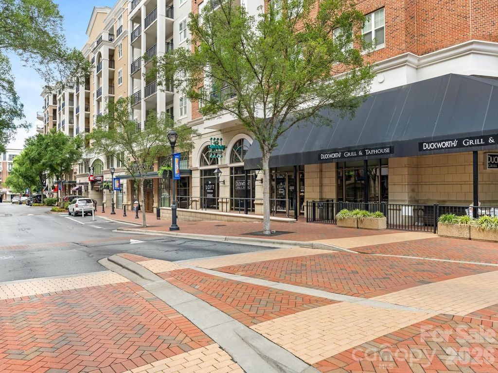 4625 Piedmont Row Drive 408, Charlotte, NC 28210
