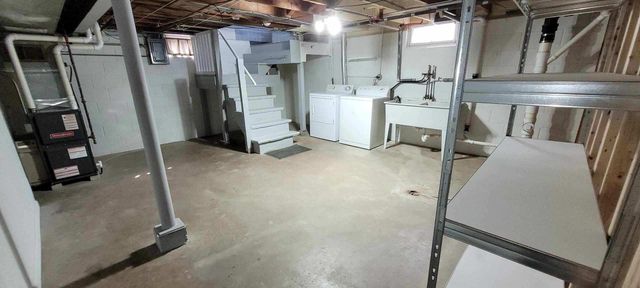 2912 24th AVENUE, Kenosha, WI 53140