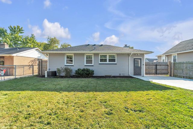 2912 24th AVENUE, Kenosha, WI 53140