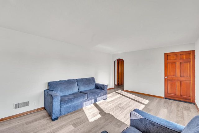 2912 24th AVENUE, Kenosha, WI 53140