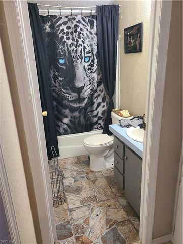 2463 Laurel LN, North Fort Myers, FL 33917