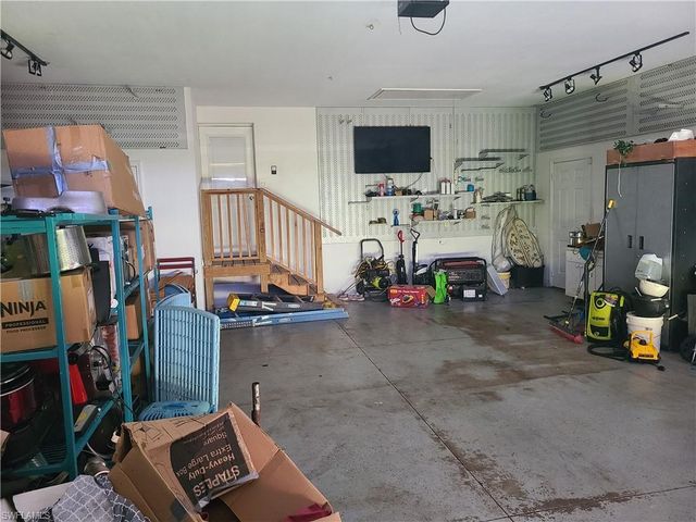 2463 Laurel LN, North Fort Myers, FL 33917