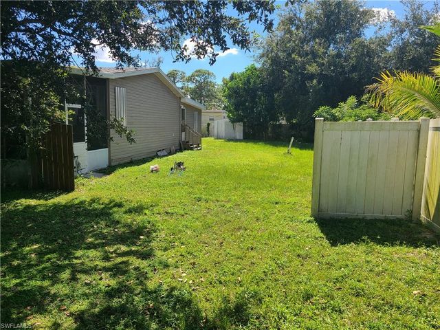 2463 Laurel LN, North Fort Myers, FL 33917