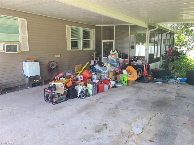 2463 Laurel LN, North Fort Myers, FL 33917