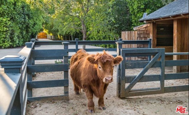 4750 Encino Avenue, Encino (los Angeles), CA 91316