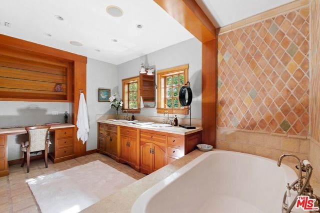 4750 Encino Avenue, Encino (los Angeles), CA 91316