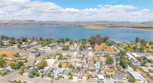 17622 Sutherland, Lake Elsinore, CA 92530
