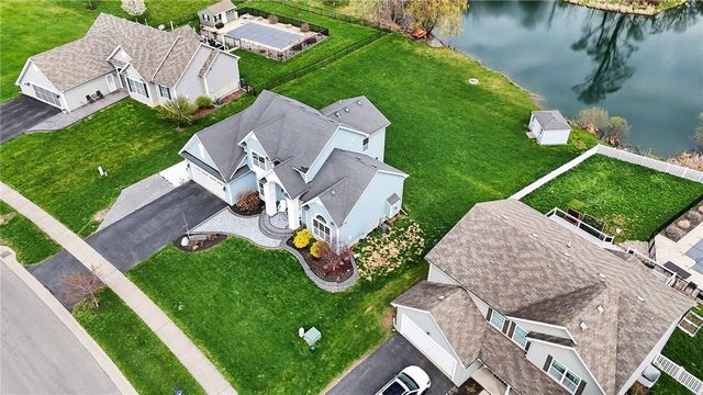 35 Longton Pl, Henrietta, NY 14586
