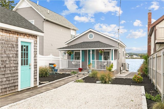 61 Green Street, Portsmouth, RI 02871