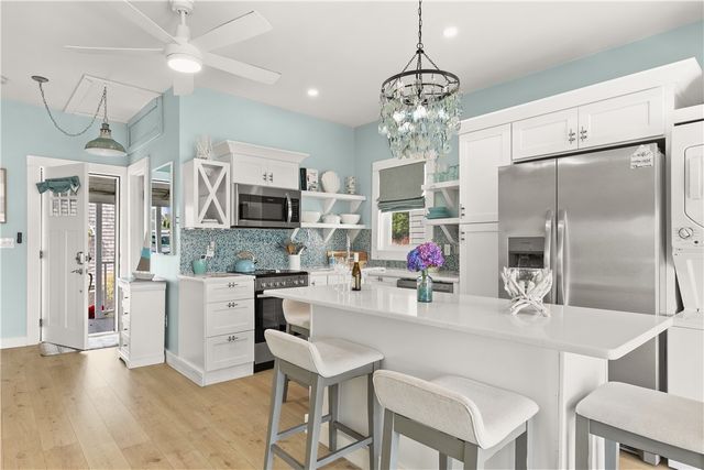 61 Green Street, Portsmouth, RI 02871