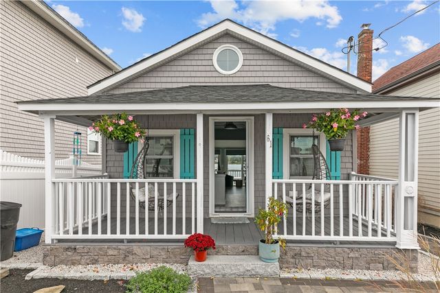 61 Green Street, Portsmouth, RI 02871