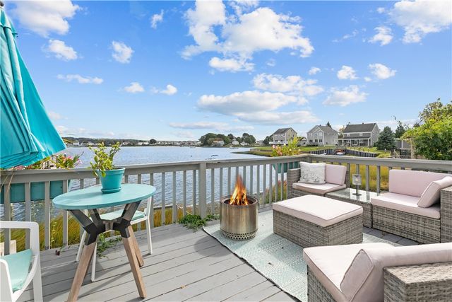 61 Green Street, Portsmouth, RI 02871