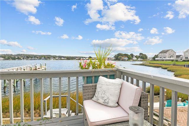 61 Green Street, Portsmouth, RI 02871