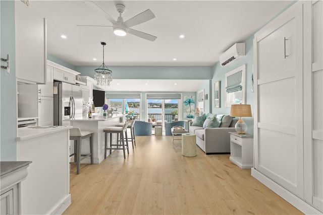 61 Green Street, Portsmouth, RI 02871