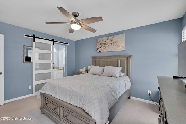 8018 Cloudcroft Ln, Louisville, KY 40220