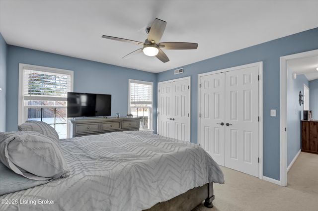 8018 Cloudcroft Ln, Louisville, KY 40220