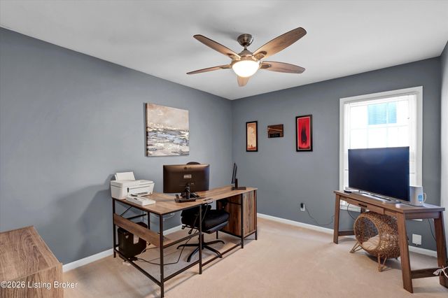 8018 Cloudcroft Ln, Louisville, KY 40220