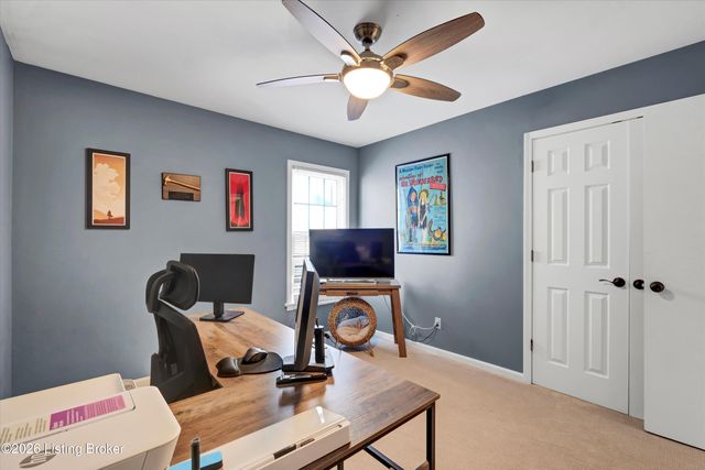 8018 Cloudcroft Ln, Louisville, KY 40220