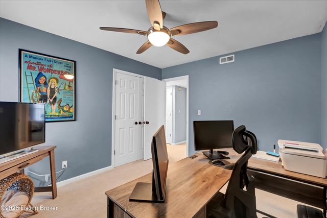 8018 Cloudcroft Ln, Louisville, KY 40220