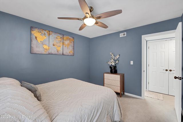 8018 Cloudcroft Ln, Louisville, KY 40220