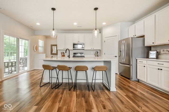 6768 Keepsake Drive, Whitestown, IN 46075