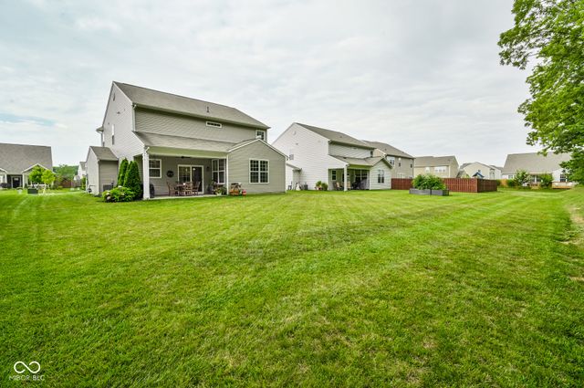 6768 Keepsake Drive, Whitestown, IN 46075
