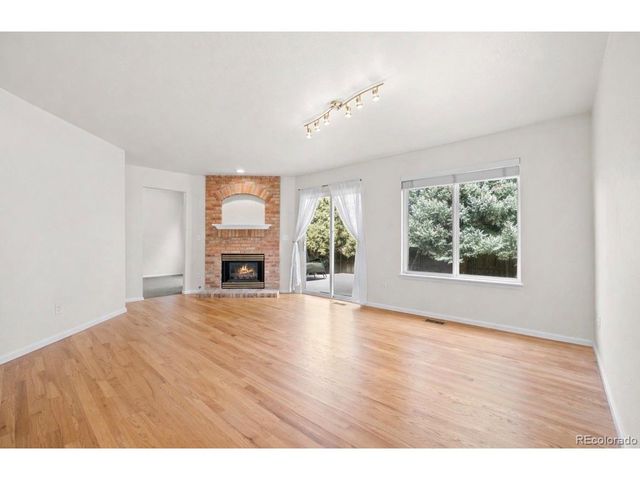 8825 Fairview Oaks Pl, Lone Tree, CO 80124