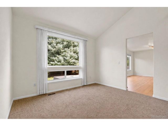 8825 Fairview Oaks Pl, Lone Tree, CO 80124