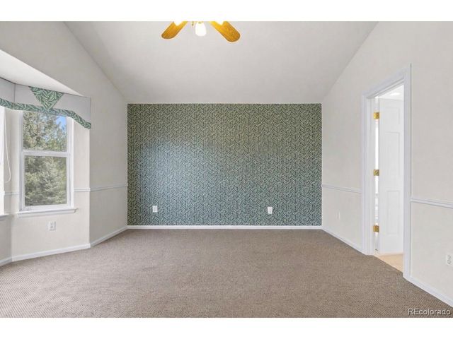 8825 Fairview Oaks Pl, Lone Tree, CO 80124