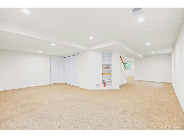 8825 Fairview Oaks Pl, Lone Tree, CO 80124