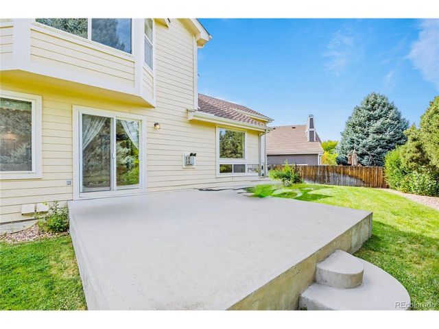 8825 Fairview Oaks Pl, Lone Tree, CO 80124