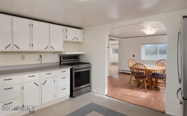 1215 E Gallatin Street, Livingston, MT 59047