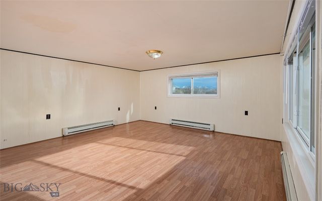 1215 E Gallatin Street, Livingston, MT 59047