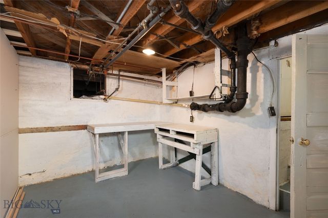 1215 E Gallatin Street, Livingston, MT 59047