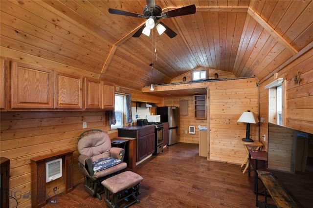 1215 E Gallatin Street, Livingston, MT 59047