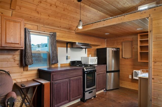 1215 E Gallatin Street, Livingston, MT 59047