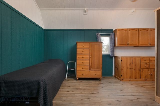 1215 E Gallatin Street, Livingston, MT 59047