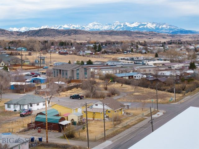 1215 E Gallatin Street, Livingston, MT 59047