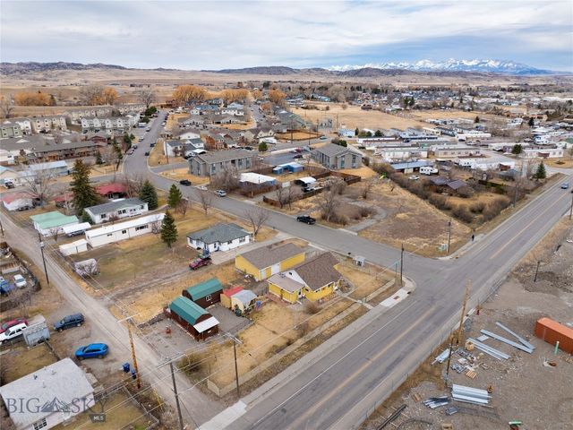 1215 E Gallatin Street, Livingston, MT 59047