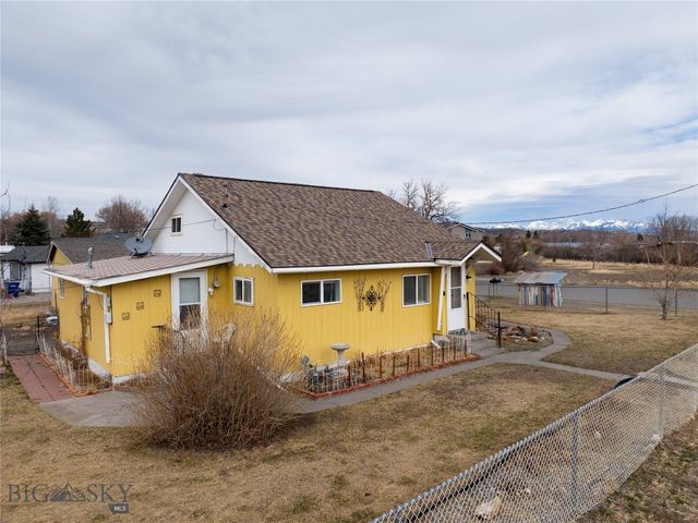 1215 E Gallatin Street, Livingston, MT 59047