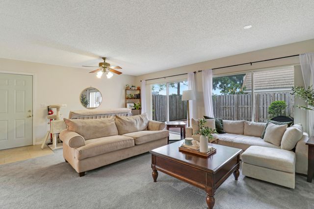 4280 Hazel Avenue B, Palm Beach Gardens, FL 33410