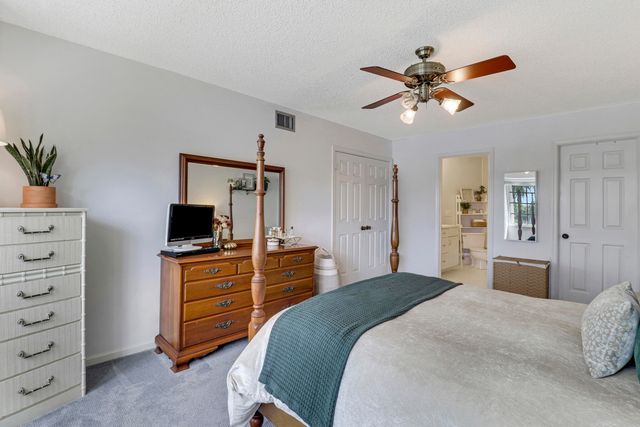 4280 Hazel Avenue B, Palm Beach Gardens, FL 33410