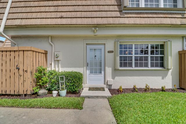 4280 Hazel Avenue B, Palm Beach Gardens, FL 33410