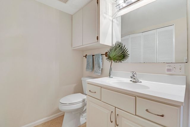 4280 Hazel Avenue B, Palm Beach Gardens, FL 33410