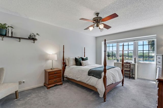 4280 Hazel Avenue B, Palm Beach Gardens, FL 33410