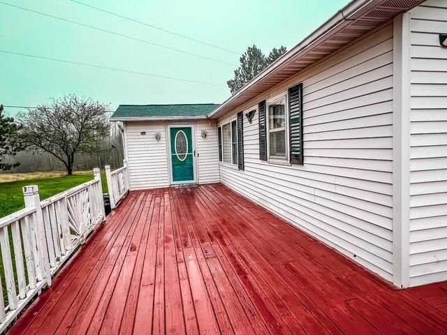 7020 E Arnold Lake Road, Harrison, MI 48625